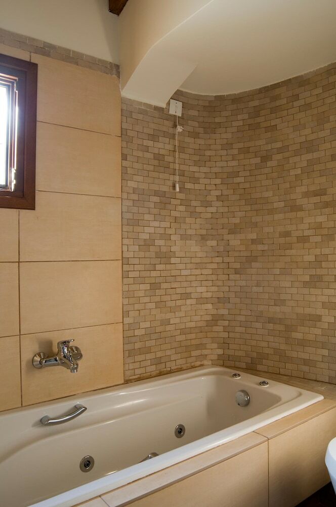 Alonissos Poikilma Villas