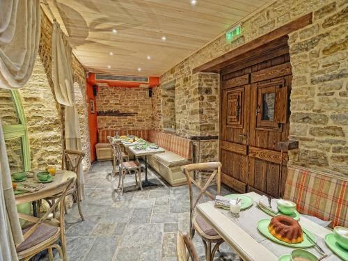 Hostal Aithrio