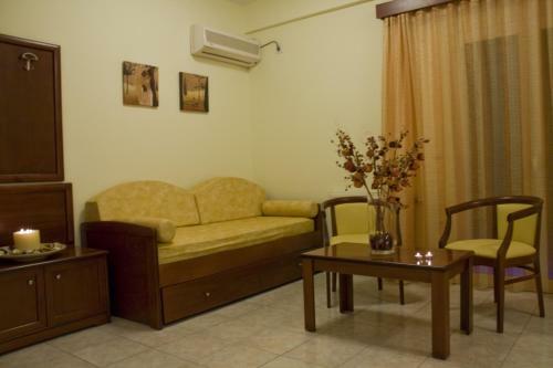Venardos Hotel