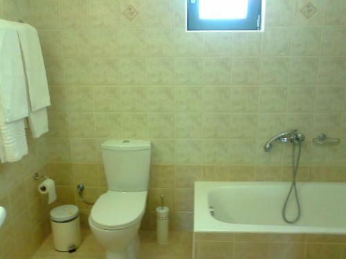 Rodousakis Homes