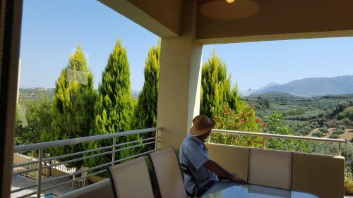 Home Skouloudi