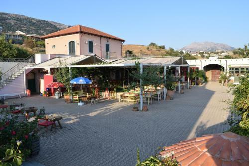 Hostal Lasinthos Eco Park