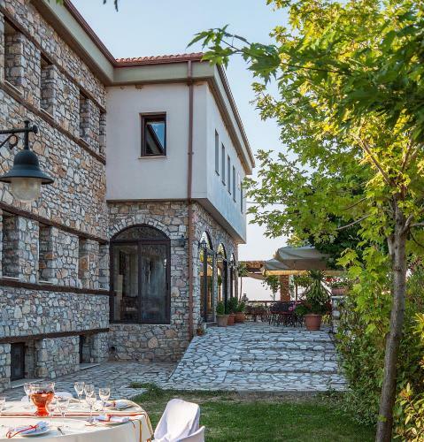 Aiolides Hotel