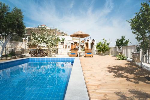 Aristidis Villa-anesis Family