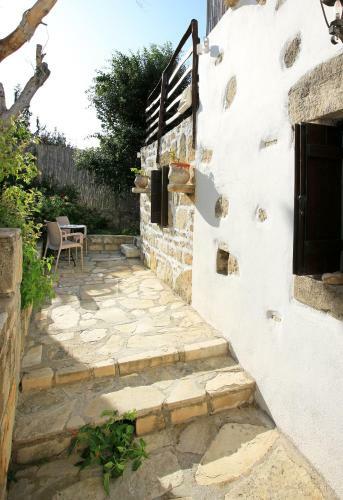 Villa Lithos