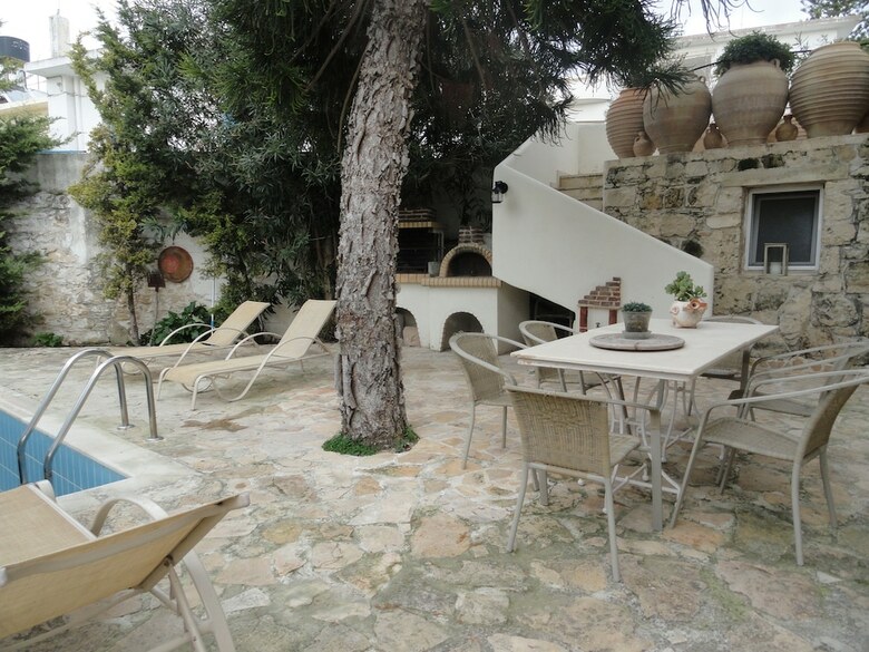 Villa Arokaria
