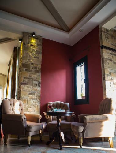 Evzin Hotel