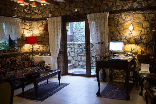 Hostal Archontiko Emmanouilidi Suites