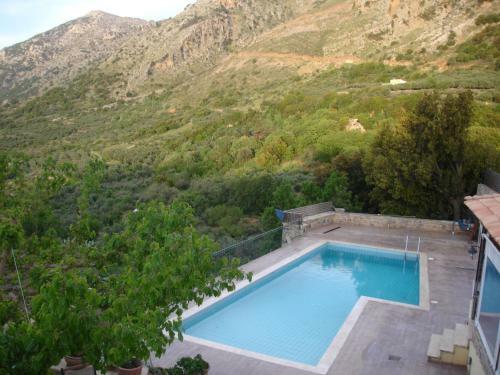 Hostal Metohi House