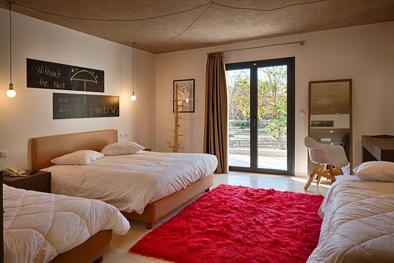 Oniropetra Boutique Hotel