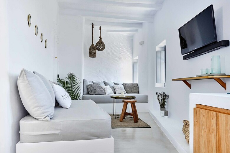 Hotel Living Theros Luxury Suites