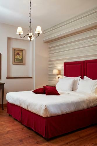 Hotel Nefeles Luxury Residences & Lounge