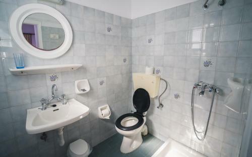 Hostal Podotas Group