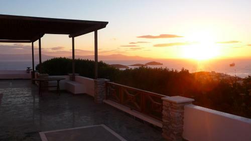Syros Luxury Living