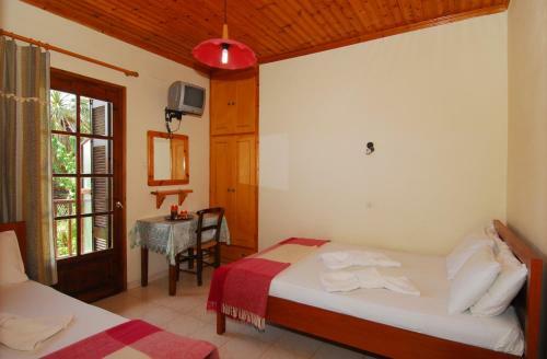 Menelaos Apartments