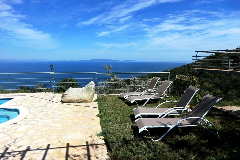 Villa Dio Guesthouses