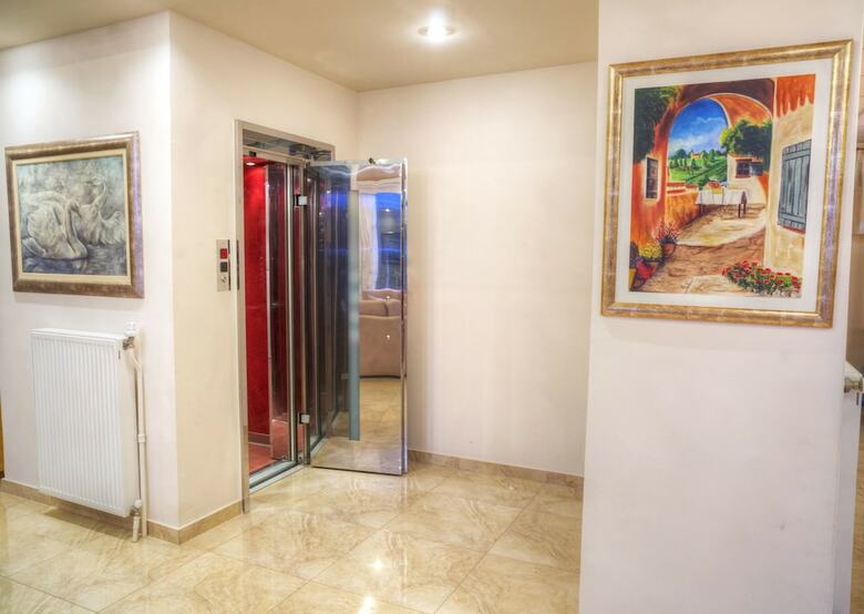 Hotel Taxiarhis