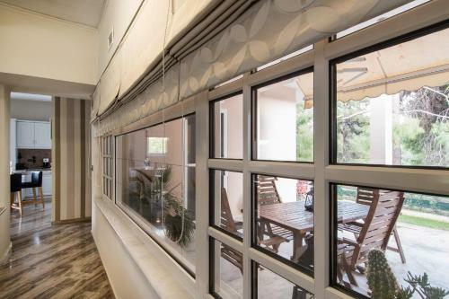 Villa Bellezza With A Large Yard And Bbq.