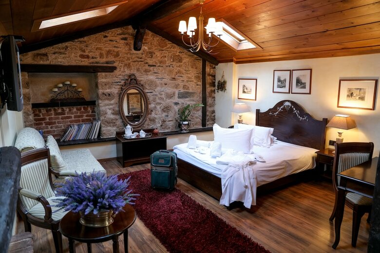 Deluxe Boutique Hotel Palea Poli
