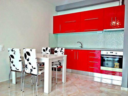 Iro Apartment