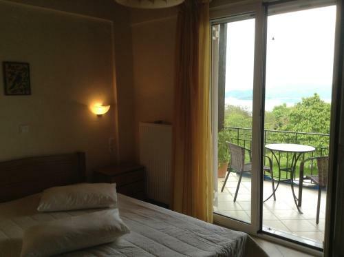 Hostal Guesthouse Lamprini