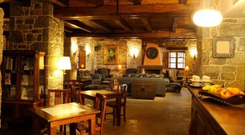 Xemoni Hotel