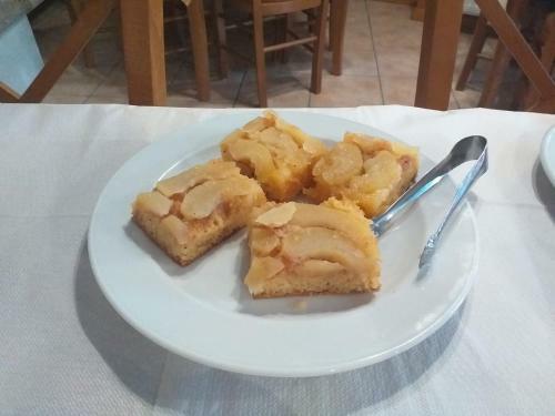 Hostal Guesthouse Gkoura