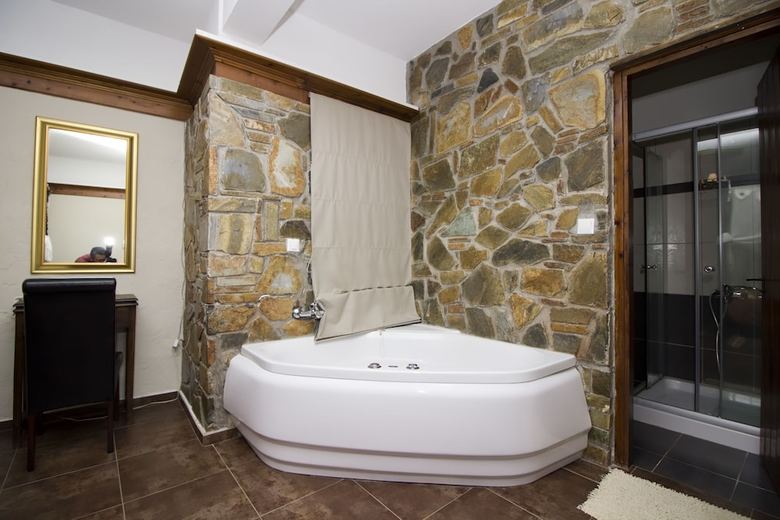 Pliades Hotel