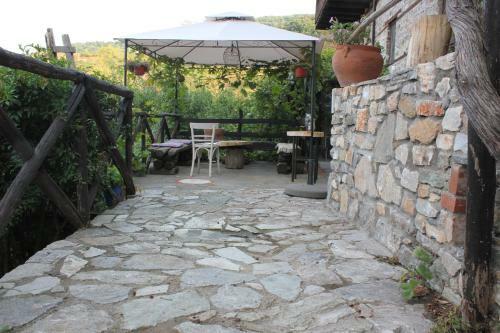 Hostal Feggaropetra Inn Magic Mountain House