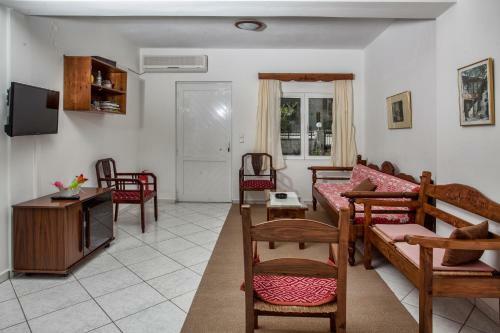 Alexandros Apartments