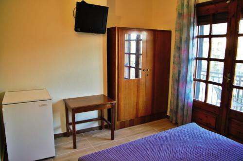 Hostal Sotiras Rooms
