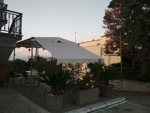 Hostal Sotiras Rooms