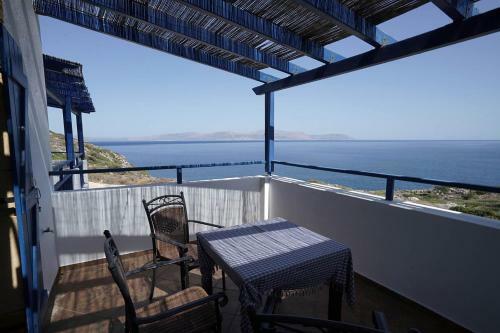 Aparthotel Akrotiri Hotel