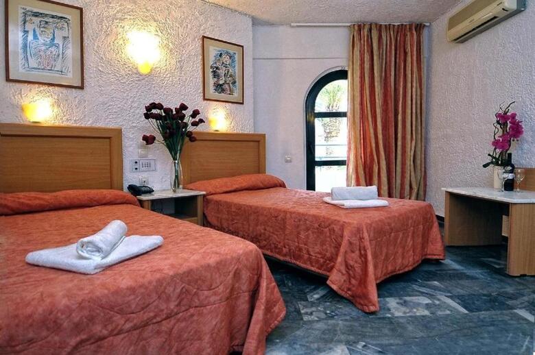 Karteros Hotel