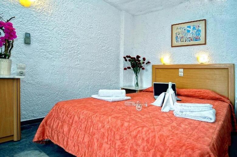 Karteros Hotel