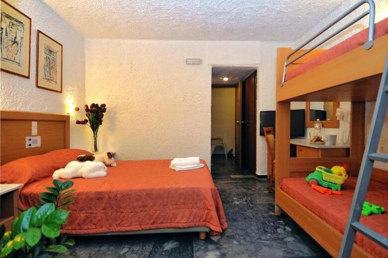 Karteros Hotel
