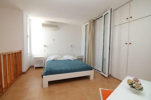 Ariadni Apartments