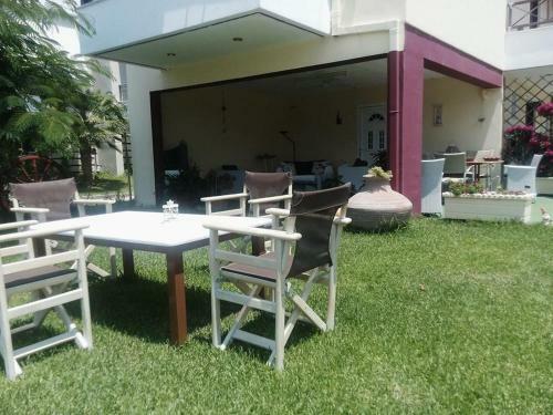 Akrotiri Apartments
