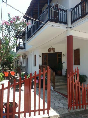 Apartamentos Dafnis Studios