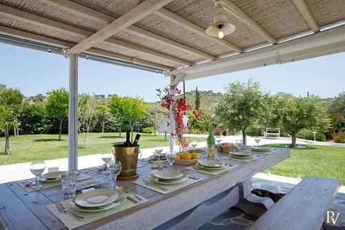 Skaloma Villa Sleeps 20 Pool Air Con