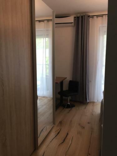 Hostal Enjoyit Rooms