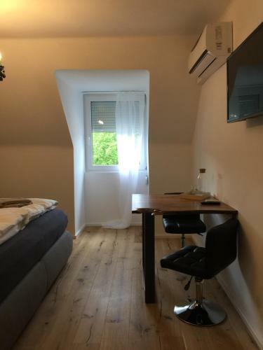 Hostal Enjoyit Rooms