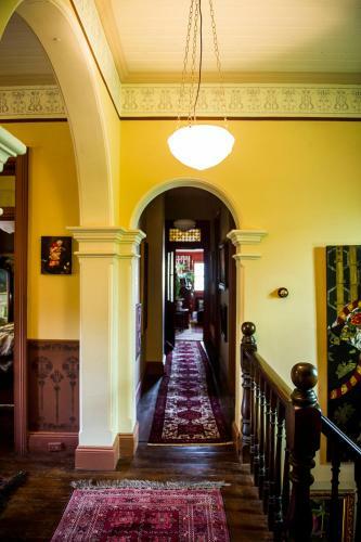 Bed & Breakfast Grenfell Hall