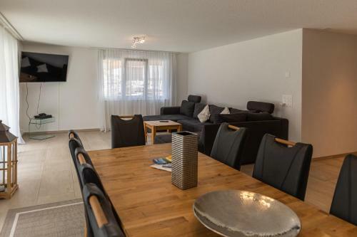 Chalet Gousweid- M�nch Apartment