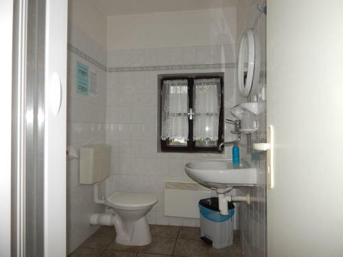 Hostal Penzion - Restaurant Sportturia