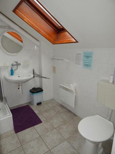 Hostal Penzion - Restaurant Sportturia