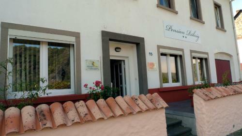 Hostal Pension R�hrig