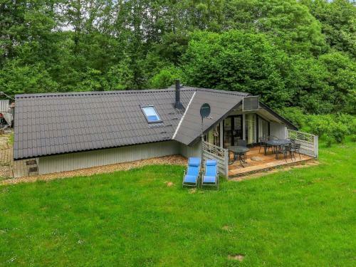 Three-bedroom Holiday Home In Roslev 12