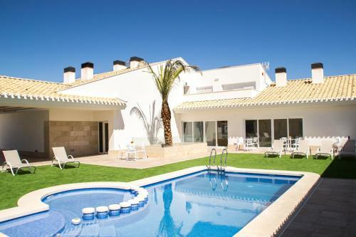Hostal Casa Boquera Resort & Winery
