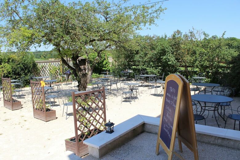 Hostal Le Fauverney Lodge